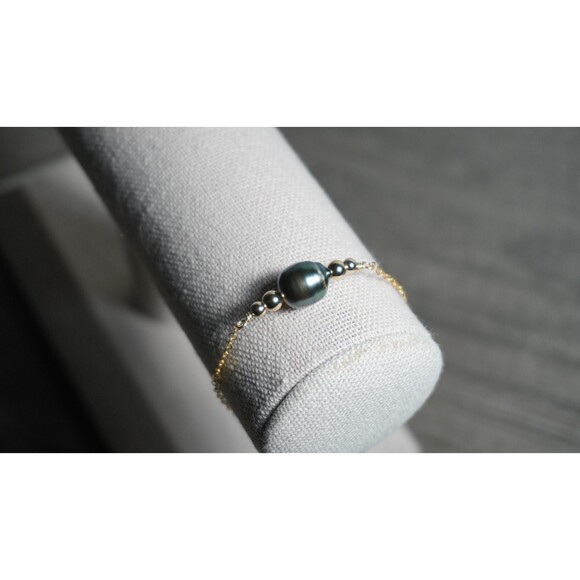 Tahitian Pearl Bracelet, 14k Gold Fill, Minimalist Luxury Jewelry - Picture 4 of 5